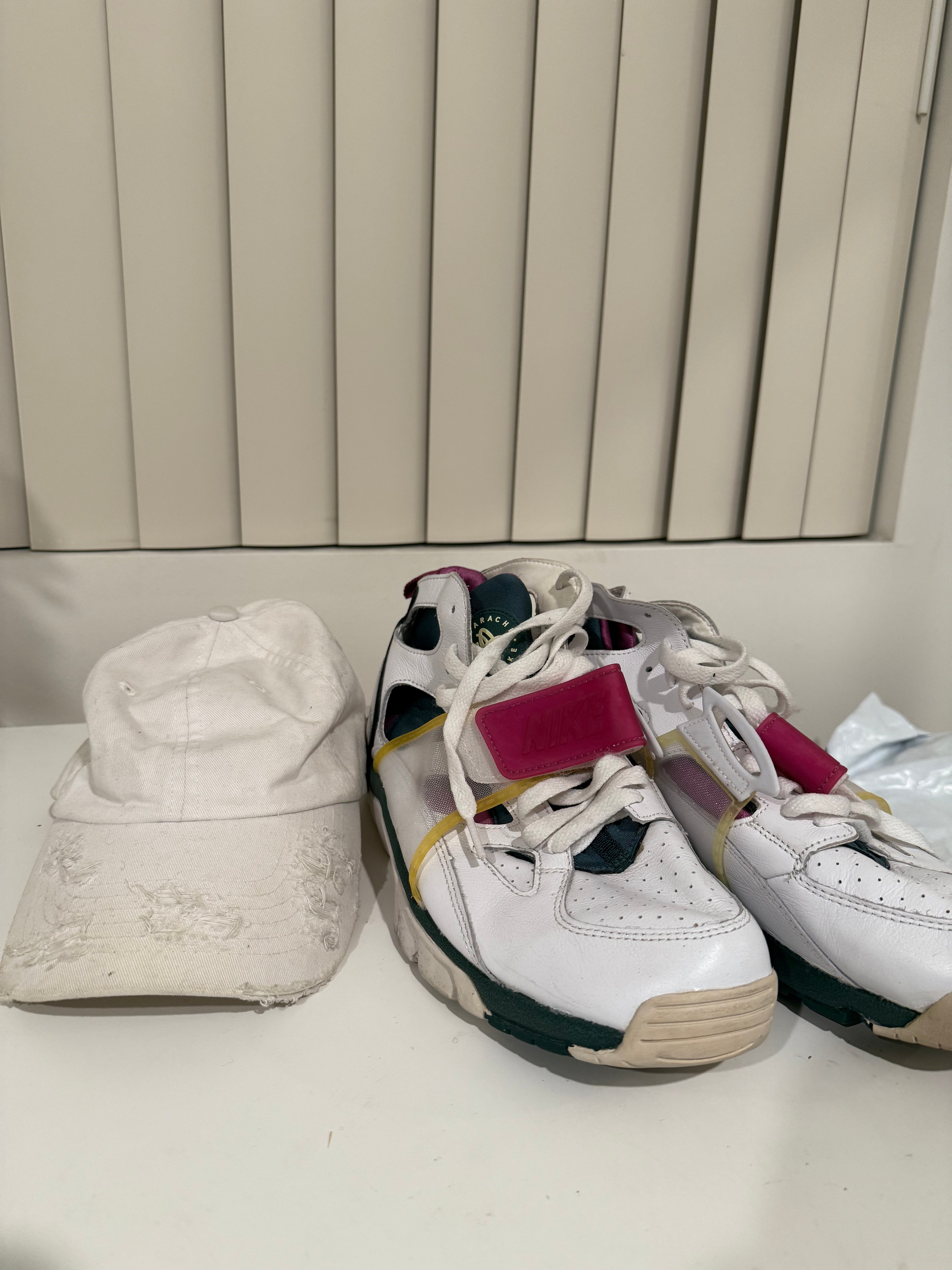 Chris Brown White MultiColor Bundle