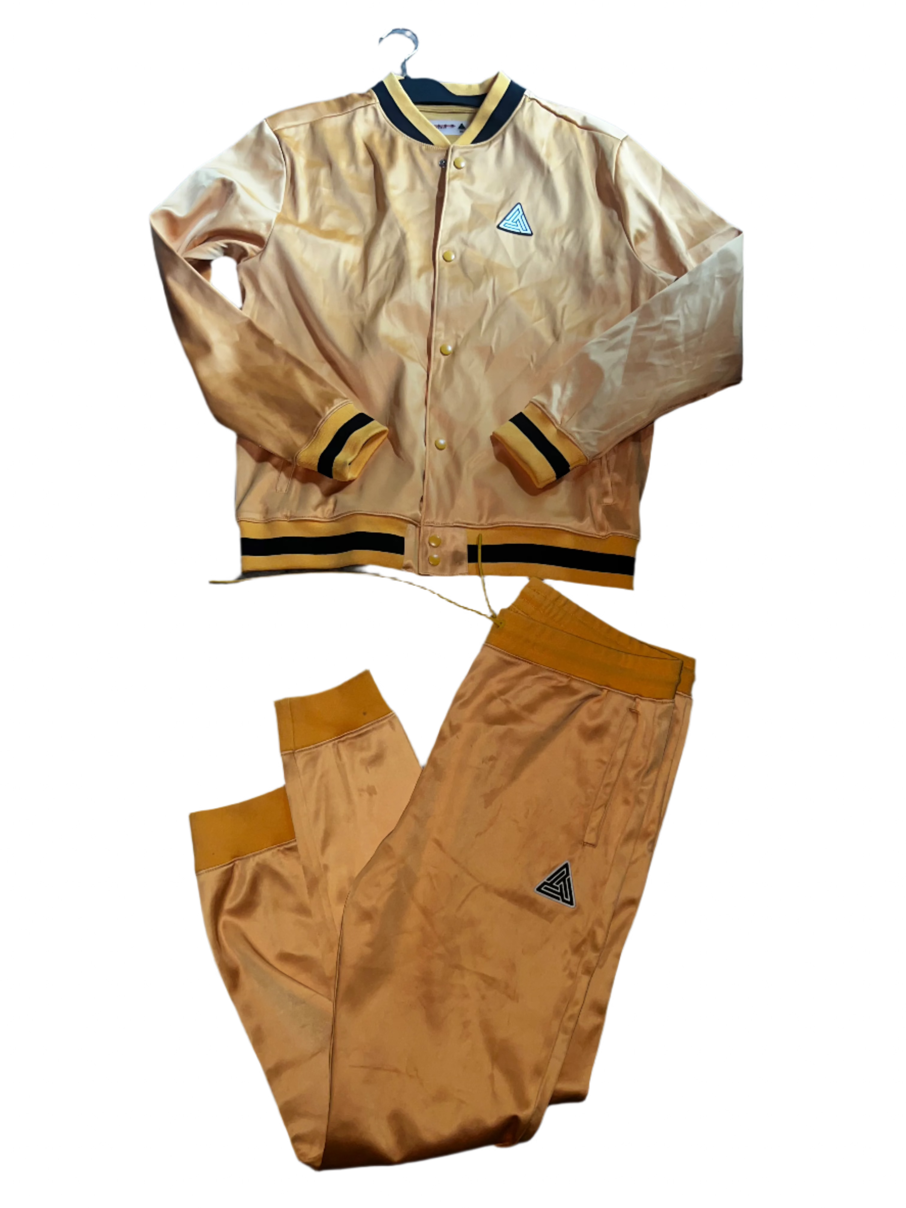 Chris Brown Black Pyramid Set