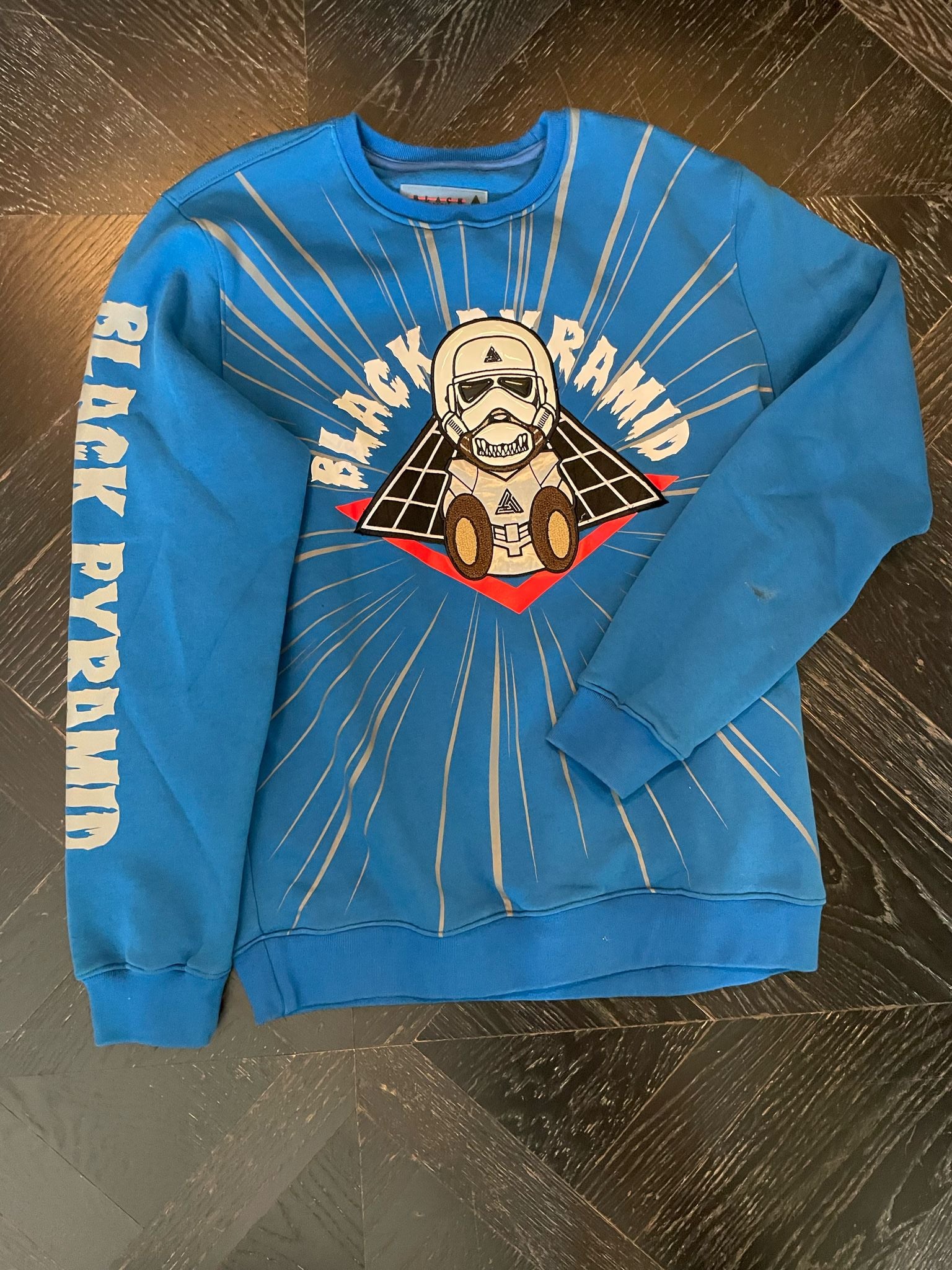 Black Pyramid Blue Crewneck